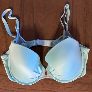 EUC - VS Fabulous lined Demi bra